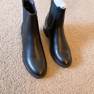 Shoes boots size 6/5